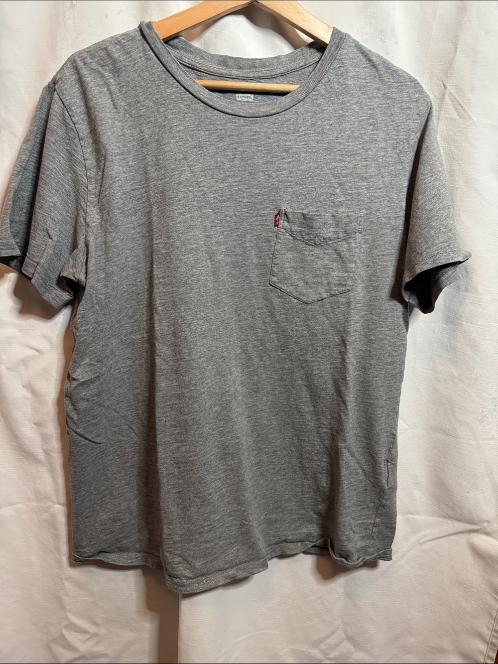 Levi's Men's Heather Gray Crewneck Pocket Tee medium #39
